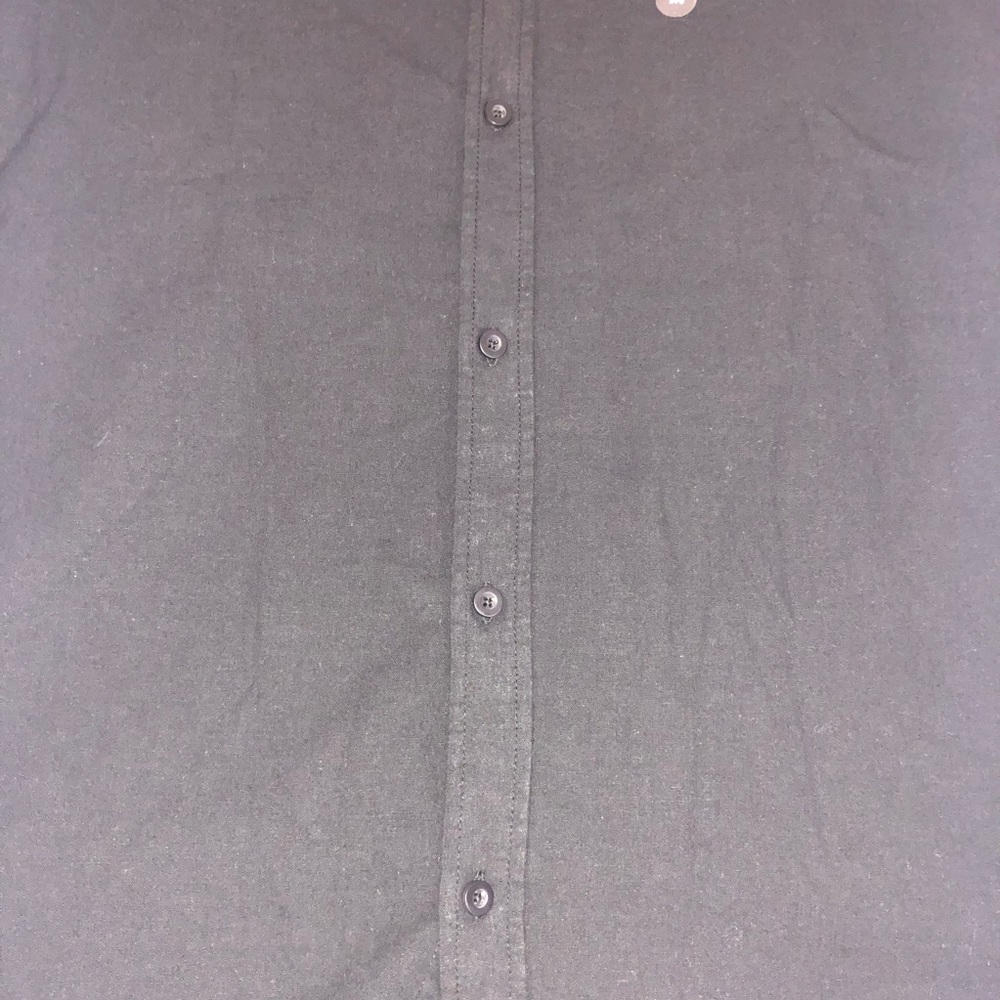 Sleeveless button down - Picture 3 of 3